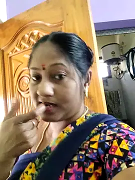 Snapshot of papukurty chatting on February 8, 2:20 am papukurty online show from February 8, 2:20 am