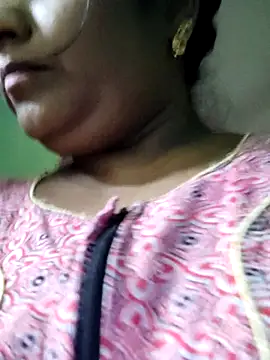 Snapshot of papukurty chatting on April 22, 6:09 am papukurty online show from April 22, 6:09 am