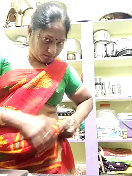 Snapshot of papukurty chatting on February 14, 1:28 am papukurty online show from February 14, 1:28 am