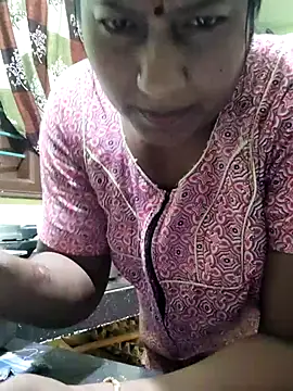 Snapshot of papukurty chatting on May 4, 4:27 am papukurty online show from May 4, 4:27 am