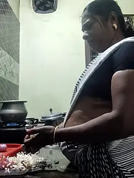 Snapshot of papukurty chatting on February 5, 1:51 pm papukurty online show from February 5, 1:51 pm