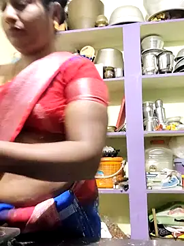 Snapshot of papukurty chatting on February 24, 1:50 am papukurty online show from February 24, 1:50 am