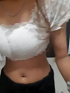 Snapshot of Mahira568 chatting on January 13, 5:39 pm Mahira568 online show from January 13, 5:39 pm