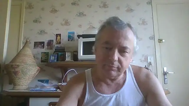 Snapshot of gegevincent chatting on June 15, 7:41 am gegevincent online show from June 15, 7:41 am