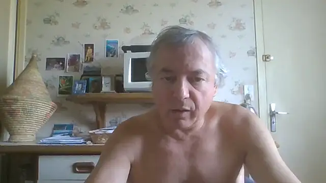 Snapshot of gegevincent chatting on June 21, 11:49 am gegevincent online show from June 21, 11:49 am