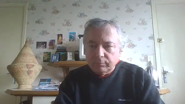 Snapshot of gegevincent chatting on May 11, 11:33 am gegevincent online show from May 11, 11:33 am