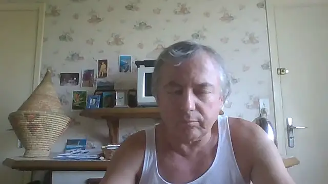 Snapshot of gegevincent chatting on May 27, 2:13 pm gegevincent online show from May 27, 2:13 pm