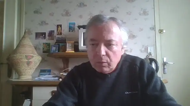 Snapshot of gegevincent chatting on May 17, 10:59 am gegevincent online show from May 17, 10:59 am