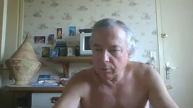 Snapshot of gegevincent chatting on June 12, 2:59 pm gegevincent online show from June 12, 2:59 pm