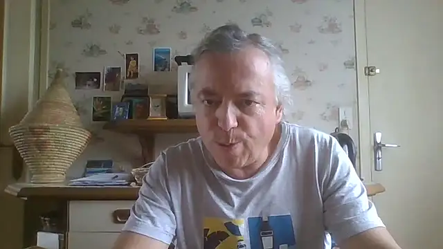 Snapshot of gegevincent chatting on May 31, 10:32 am gegevincent online show from May 31, 10:32 am