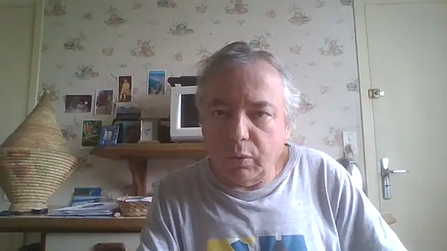 Snapshot of gegevincent chatting on June 3, 10:16 am gegevincent online show from June 3, 10:16 am