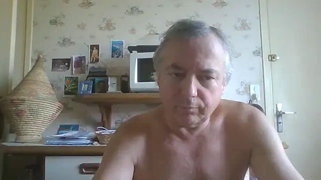 Snapshot of gegevincent chatting on June 19, 9:26 am gegevincent online show from June 19, 9:26 am