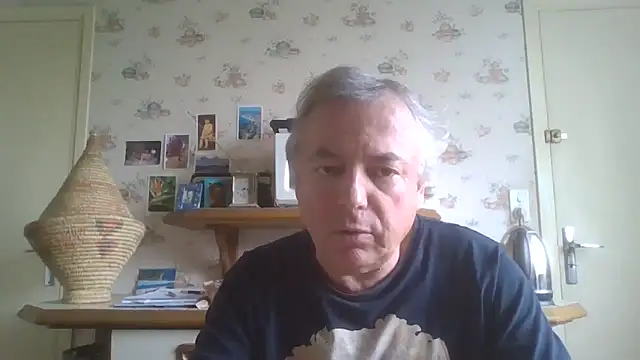 Snapshot of gegevincent chatting on May 3, 11:26 am gegevincent online show from May 3, 11:26 am