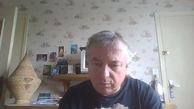 Snapshot of gegevincent chatting on May 10, 1:25 pm gegevincent online show from May 10, 1:25 pm