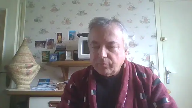 Snapshot of gegevincent chatting on May 6, 11:25 am gegevincent online show from May 6, 11:25 am