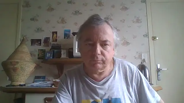Snapshot of gegevincent chatting on June 4, 8:08 am gegevincent online show from June 4, 8:08 am