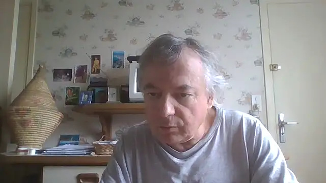 Snapshot of gegevincent chatting on June 6, 1:49 pm gegevincent online show from June 6, 1:49 pm