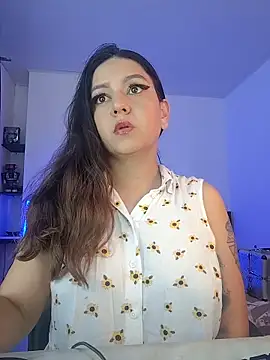 Abbyjoness21 online show from December 4, 6:40 pm