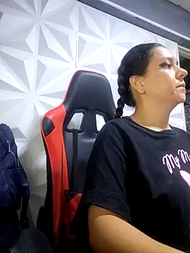 Abbyjoness21 online show from March 29, 2:30 pm