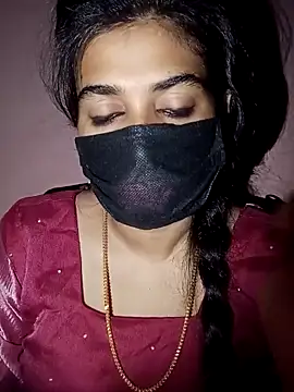 umairahaasan 1 online show from September 19, 11:03 am