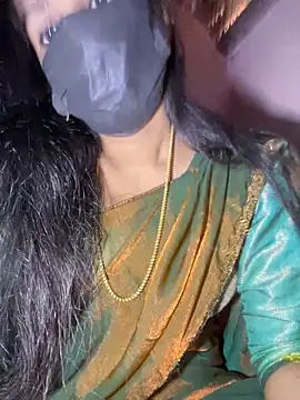 umairahaasan 1 online show from April 17, 10:07 am