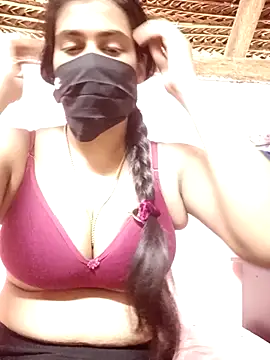 umairahaasan 1 online show from October 25, 10:14 am