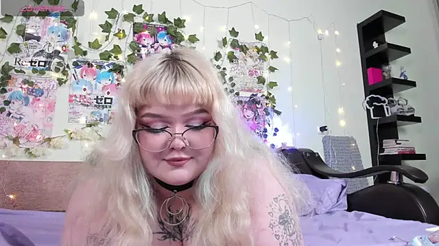  CandyM1lky  online show from March 20, 7:09 am