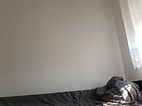 milf44milf online show from March 25, 12:37 pm