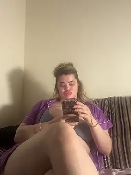 aydabella7777 online show from December 14, 7:52 pm