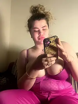 aydabella7777 online show from January 15, 12:36 am