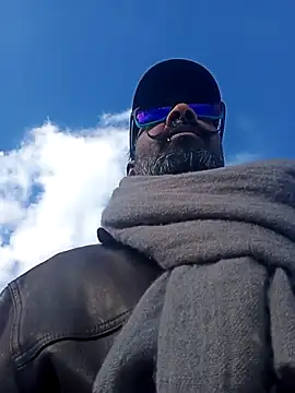 frenchblackc31 online show from February 21, 11:23 am