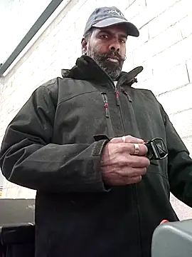 frenchblackc31 online show from March 12, 1:48 pm