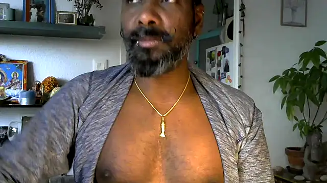 frenchblackc31 online show from January 9, 12:56 pm