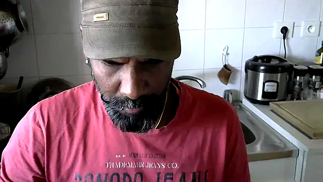 Snapshot of frenchblackc31 chatting on September 18, 8:50 am frenchblackc31 online show from September 18, 8:50 am
