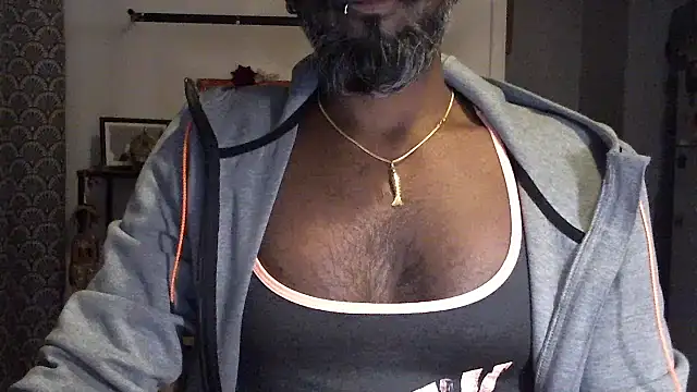Snapshot of frenchblackc31 chatting on October 13, 6:09 pm frenchblackc31 online show from October 13, 6:09 pm