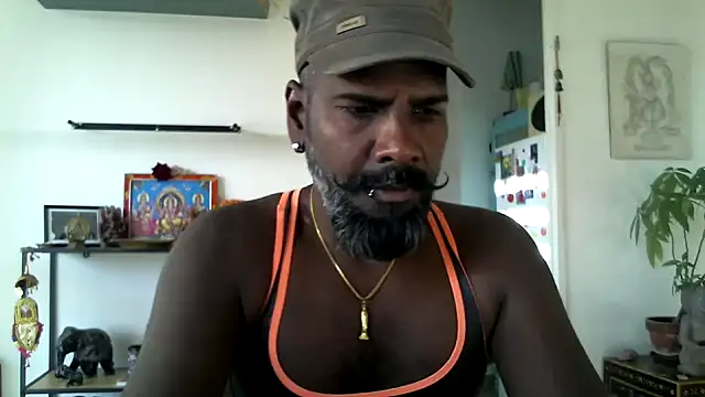 Snapshot of frenchblackc31 chatting on October 14, 3:45 pm frenchblackc31 online show from October 14, 3:45 pm