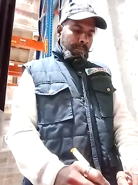 Snapshot of frenchblackc31 chatting on October 29, 10:14 am frenchblackc31 online show from October 29, 10:14 am