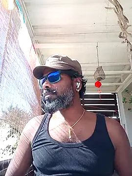 frenchblackc31 online show from April 5, 2:35 pm