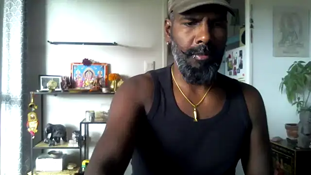 Snapshot of frenchblackc31 chatting on October 25, 9:41 am frenchblackc31 online show from October 25, 9:41 am