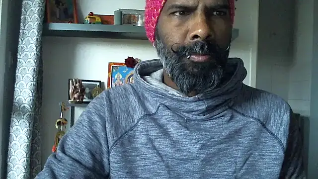 frenchblackc31 online show from December 20, 9:12 am