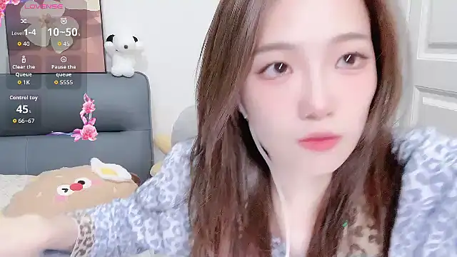 Snapshot of yuyu_77 chatting on December 17, 12:43 pm yuyu 77 online show from December 17, 12:43 pm