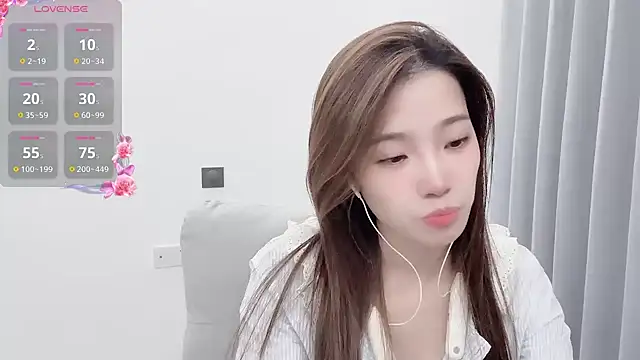 Snapshot of yuyu_77 chatting on October 23, 3:43 pm yuyu 77 online show from October 23, 3:43 pm