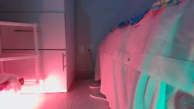 SatiroyNinfa online show from April 17, 9:28 pm