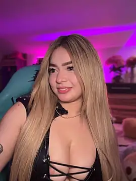 OriannaFox online show from March 18, 6:09 pm