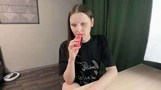 Snapshot of vertul1ana chatting on May 6, 5:39 pm vertul1ana online show from May 6, 5:39 pm