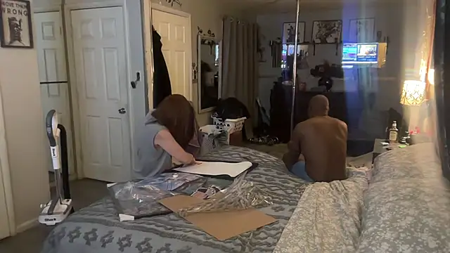 sexyred77713 online show from February 28, 1:38 am