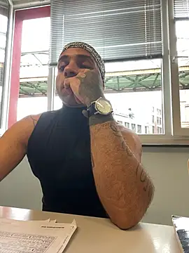 1Richrichard1 online show from July 9, 11:42 am