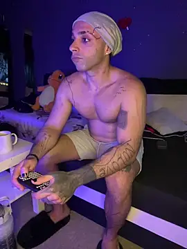1Richrichard1 online show from June 16, 7:58 pm