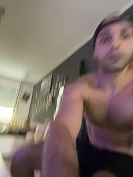 1Richrichard1 online show from July 14, 7:57 am