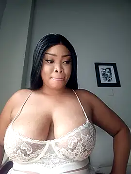 MadamPinky online show from March 25, 10:47 am